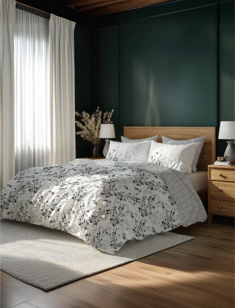 White Colour Flora Pattern Bedsheet With 4 Pillows